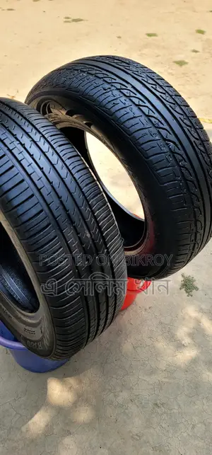 2 Piece Radial Tubeless Tyre Emergency Sale