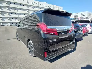 Toyota Alphard EXECUTIVE LNG BLACK 2022