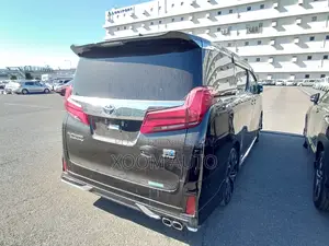 Toyota Alphard EXECUTIVE LNG BLACK 2022