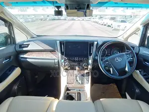 Toyota Alphard EXECUTIVE LNG BLACK 2022