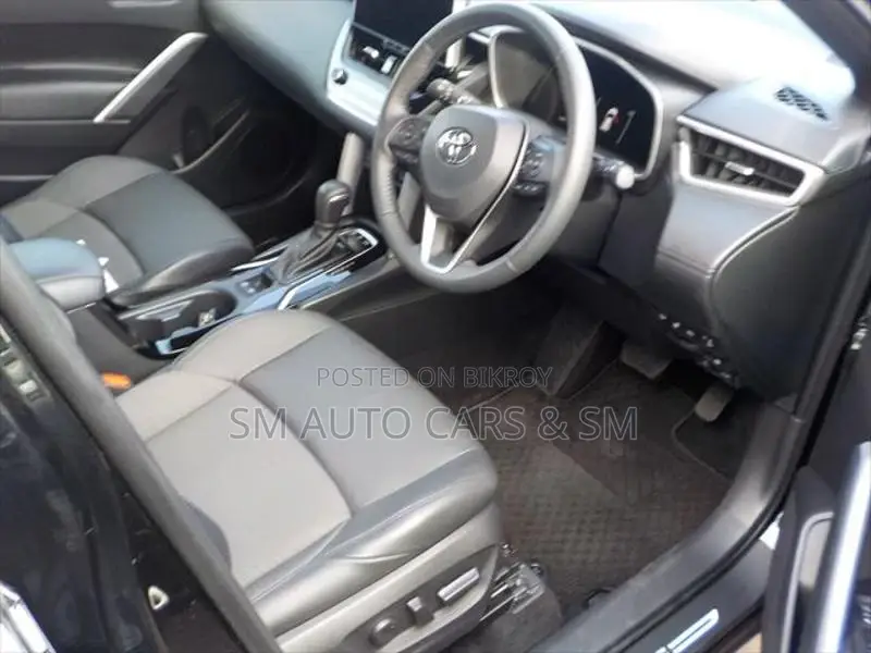 Toyota Corolla Cross Z Black Full Option 2024