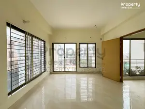 🏢 Flat for Sale! 2400 sqft Apartment at Bashundhara R/A, Block J
