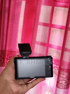 Samsung nx2000 mirrorless camera