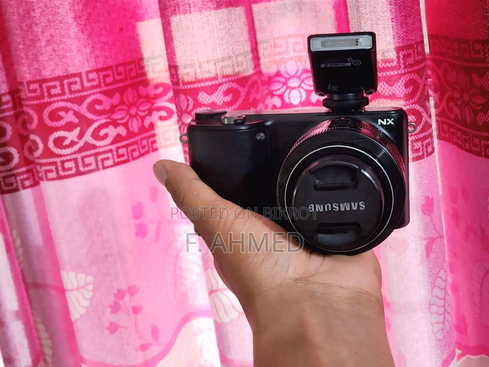 Samsung nx2000 mirrorless camera