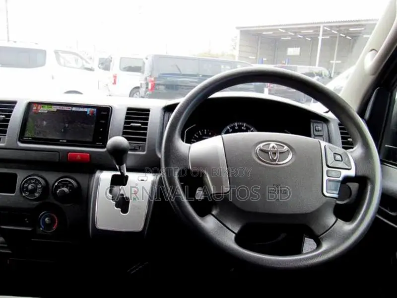 Toyota Hiace GL DUAL ACBLACK 2021