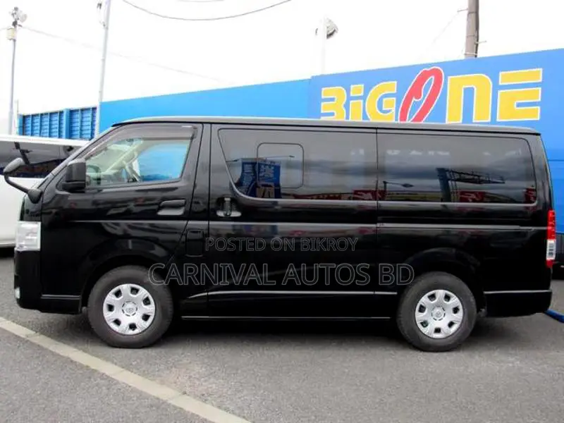 Toyota Hiace GL DUAL ACBLACK 2021