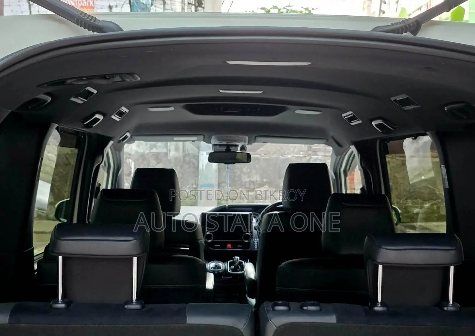 Toyota Esquire Gi Hybrid 2019