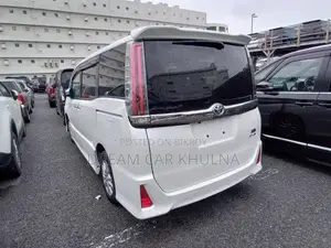 Toyota Noah SIWXB Hybrid Pearl 2021