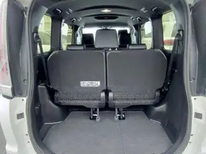 Toyota Noah SIWXB Hybrid Pearl 2021