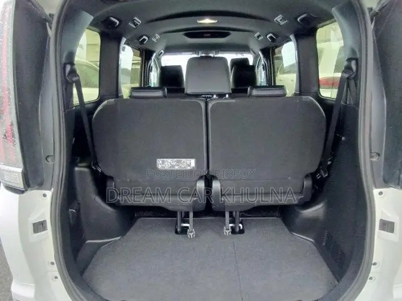 Toyota Noah SIWXB Hybrid Pearl 2021
