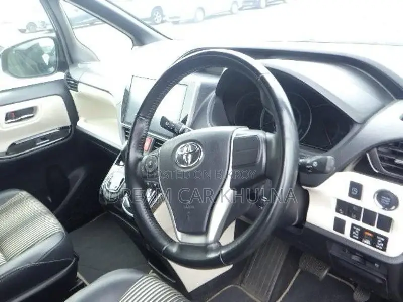 Toyota Noah Non-Hybrid Si Wxb 2020