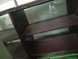 শোকেস বিক্রি করা হবে।