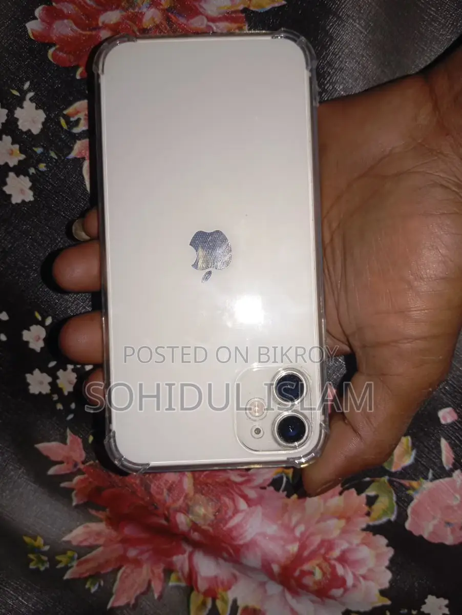 Apple iPhone 11 (Urgent Need for Money) (Used)