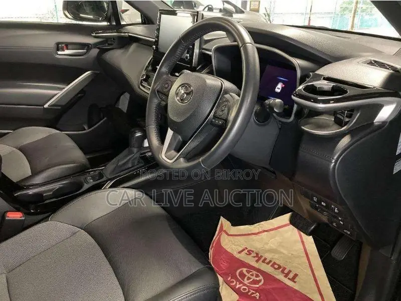 Toyota Corolla Cross hybrid 2021