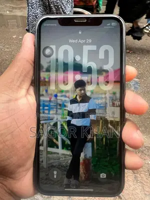 Apple iPhone 11 . (Used)