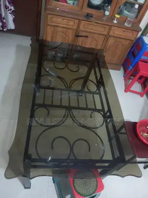Stylish Dining Table for Sale