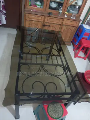 Stylish Dining Table for Sale