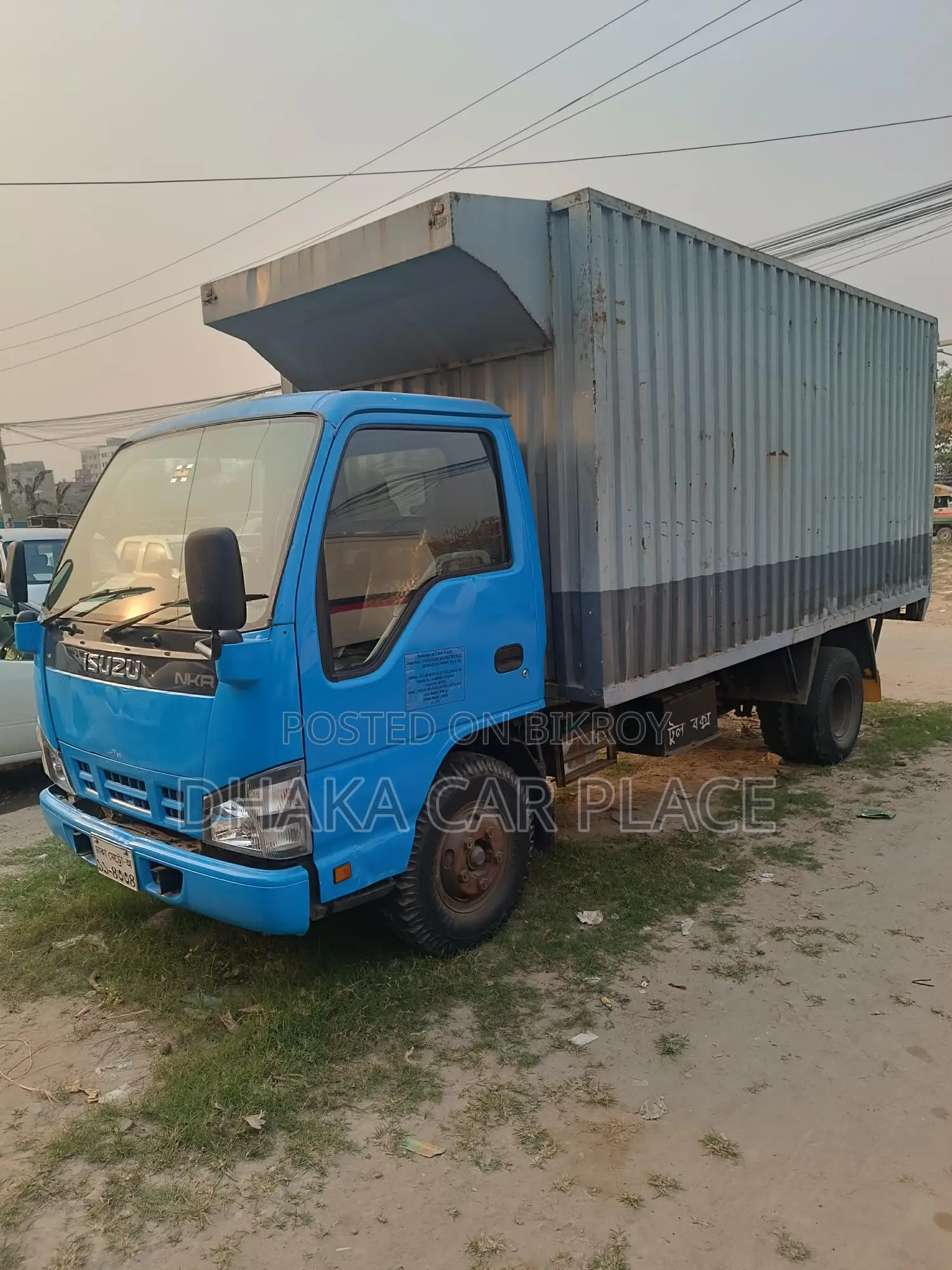 Isuzu NKR Covered Van 2016