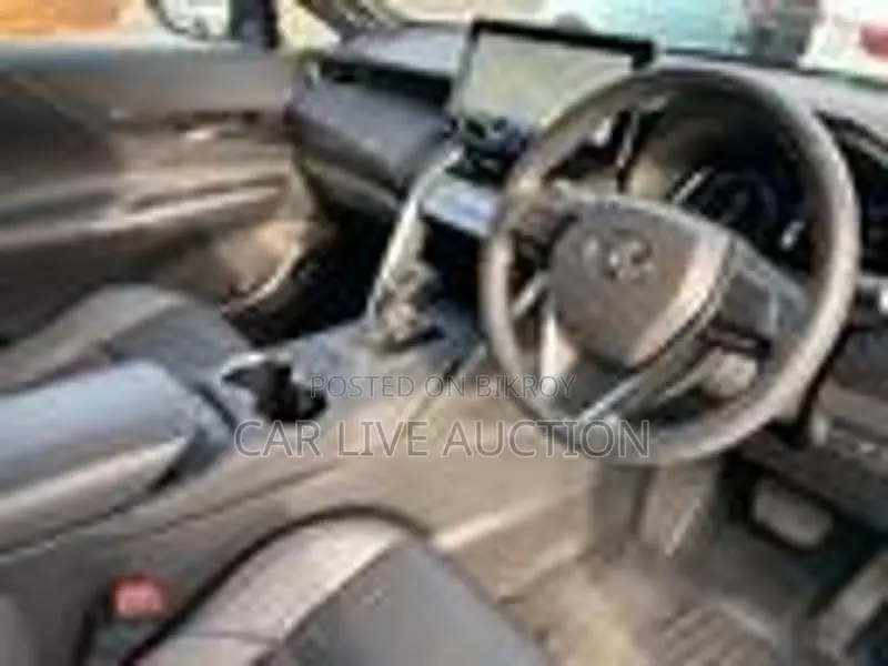 Toyota Harrier Hybrid G 2022