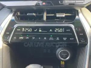Toyota Harrier Hybrid G 2022