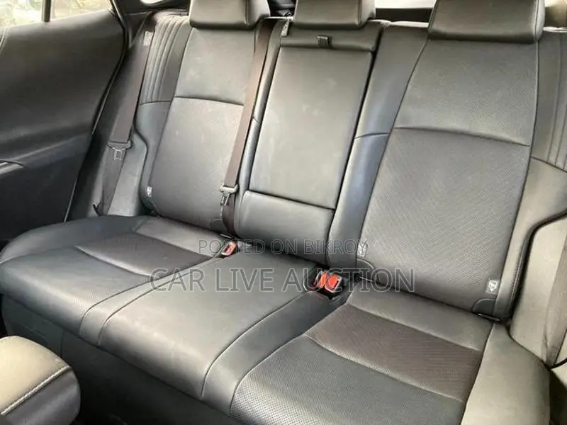 Toyota Harrier Hybrid G 2022