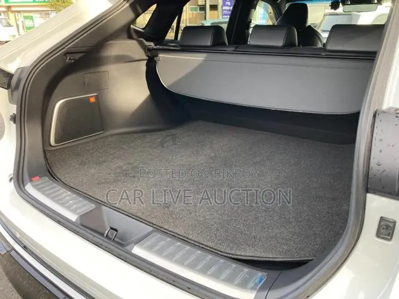Toyota Harrier Hybrid G 2022