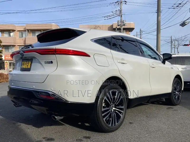 Toyota Harrier Hybrid G 2022