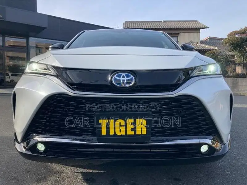 Toyota Harrier Hybrid G 2022