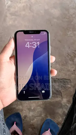 Apple iPhone 11 (Used)