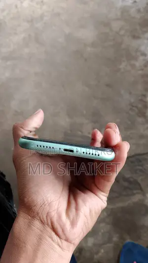 Apple iPhone 11 (Used)