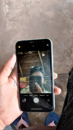 Apple iPhone 11 (Used)