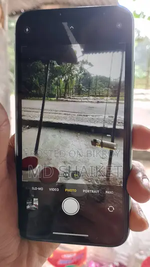 Apple iPhone 11 (Used)