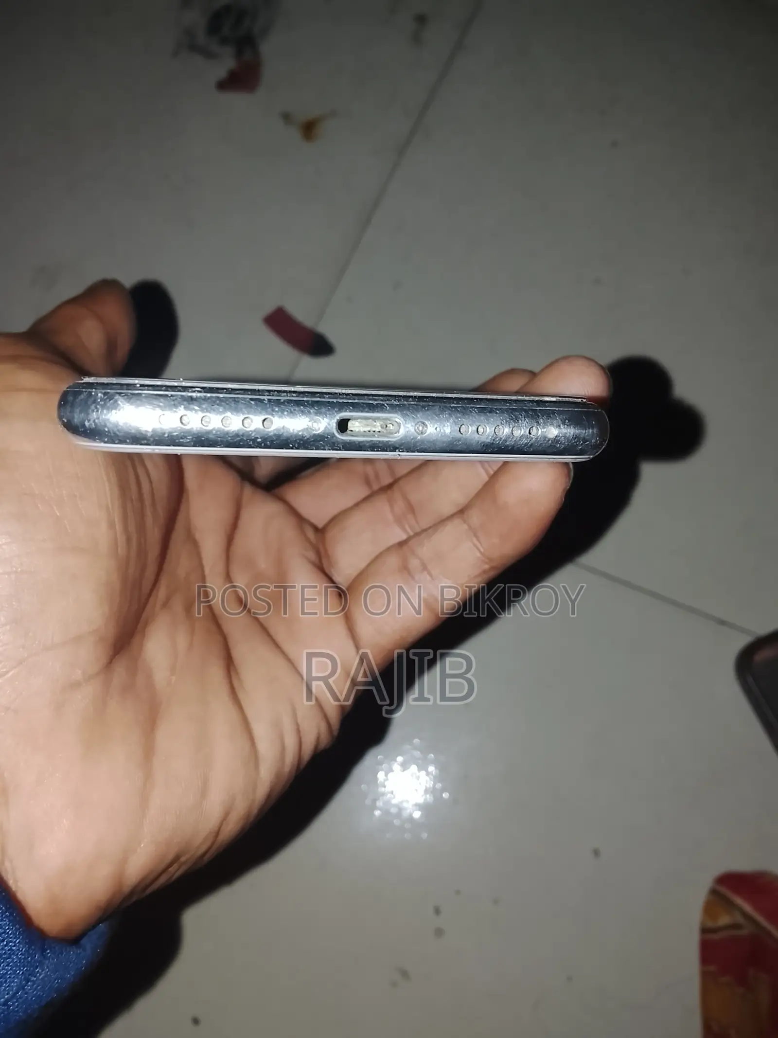 Apple iPhone XS (Used)