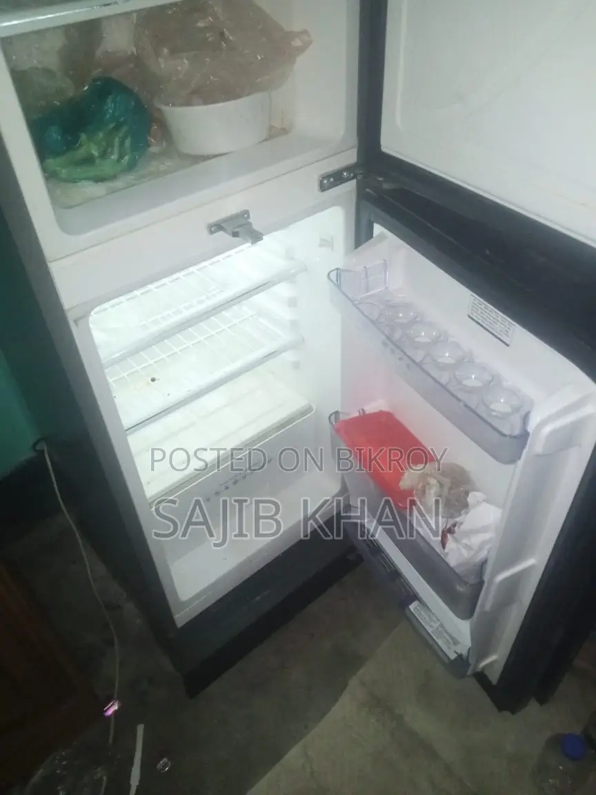 Walton Fridge 176 Liters, In Perfect Condition