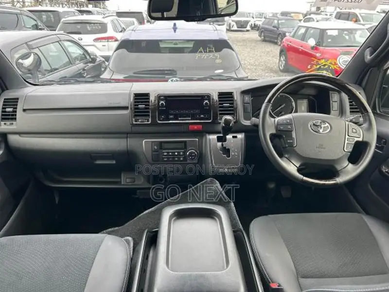 Toyota Hiace SGL Dark Prime II 2020