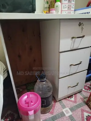 টেবিল