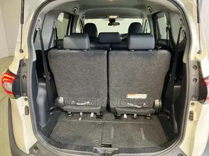 Toyota Sienta Hybrid X Package 2021