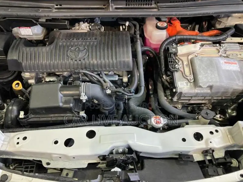 Toyota Sienta Hybrid X Package 2021