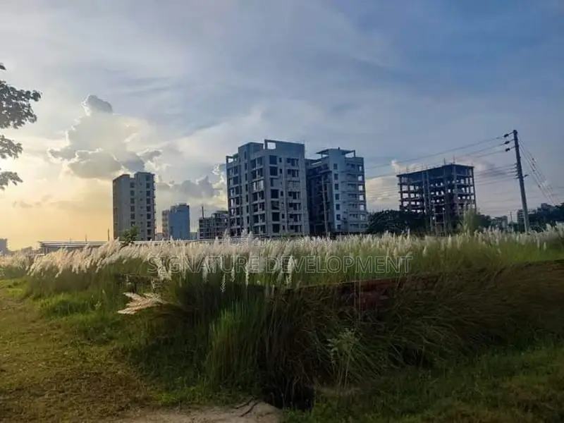 5-Katha//M-Block//Plot Sale//In Bashundhara R/A