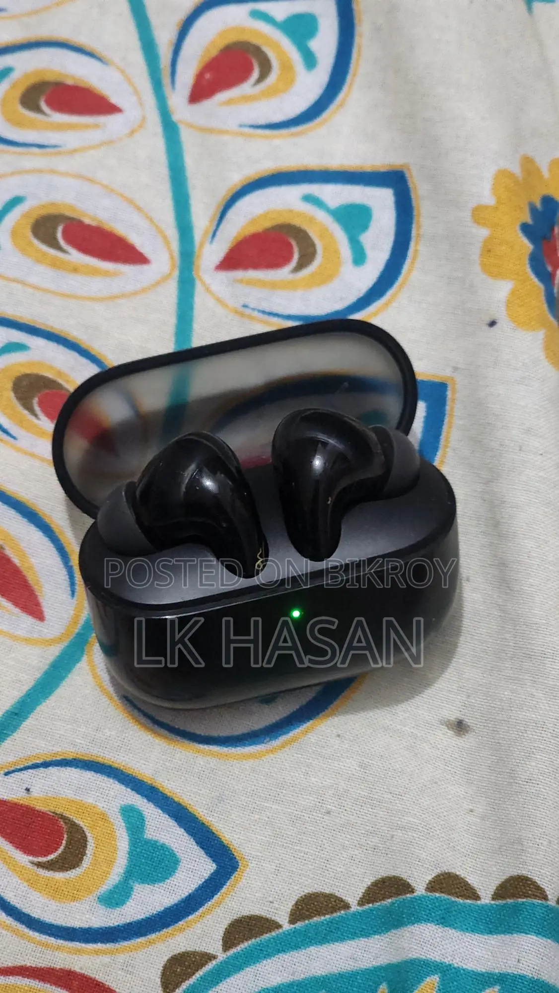 ​ব্যবহৃত Oraimo ইয়ারবাড বিক্রি হবে অনেক কম দামে