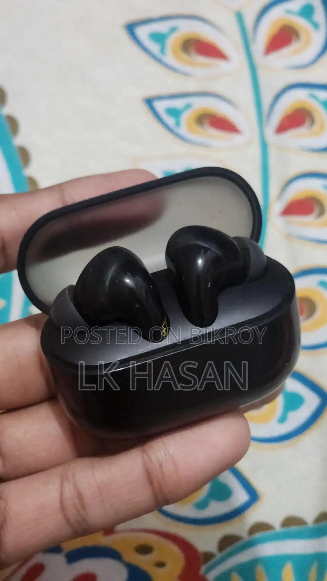 ​ব্যবহৃত Oraimo ইয়ারবাড বিক্রি হবে অনেক কম দামে
