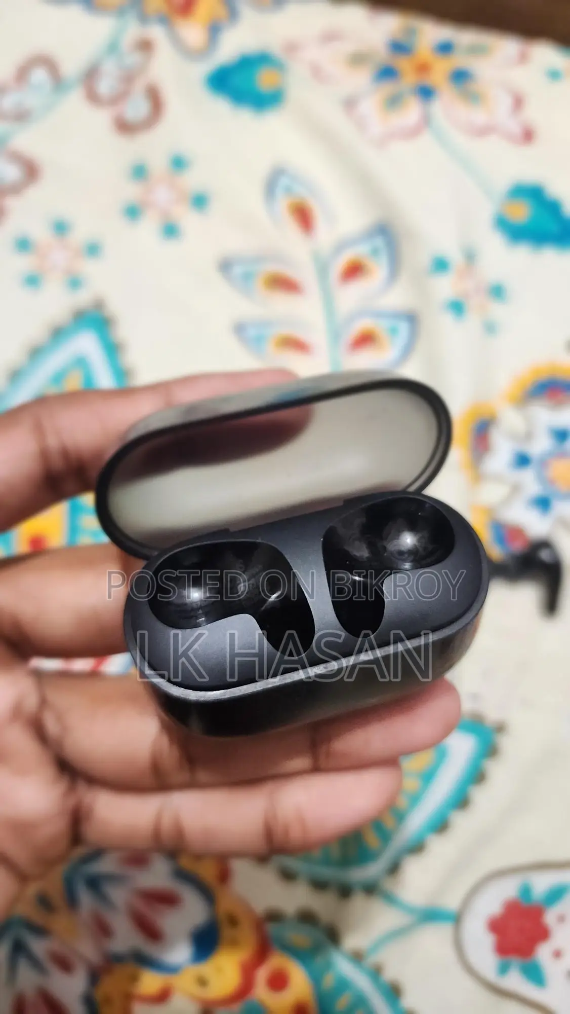 ​ব্যবহৃত Oraimo ইয়ারবাড বিক্রি হবে অনেক কম দামে