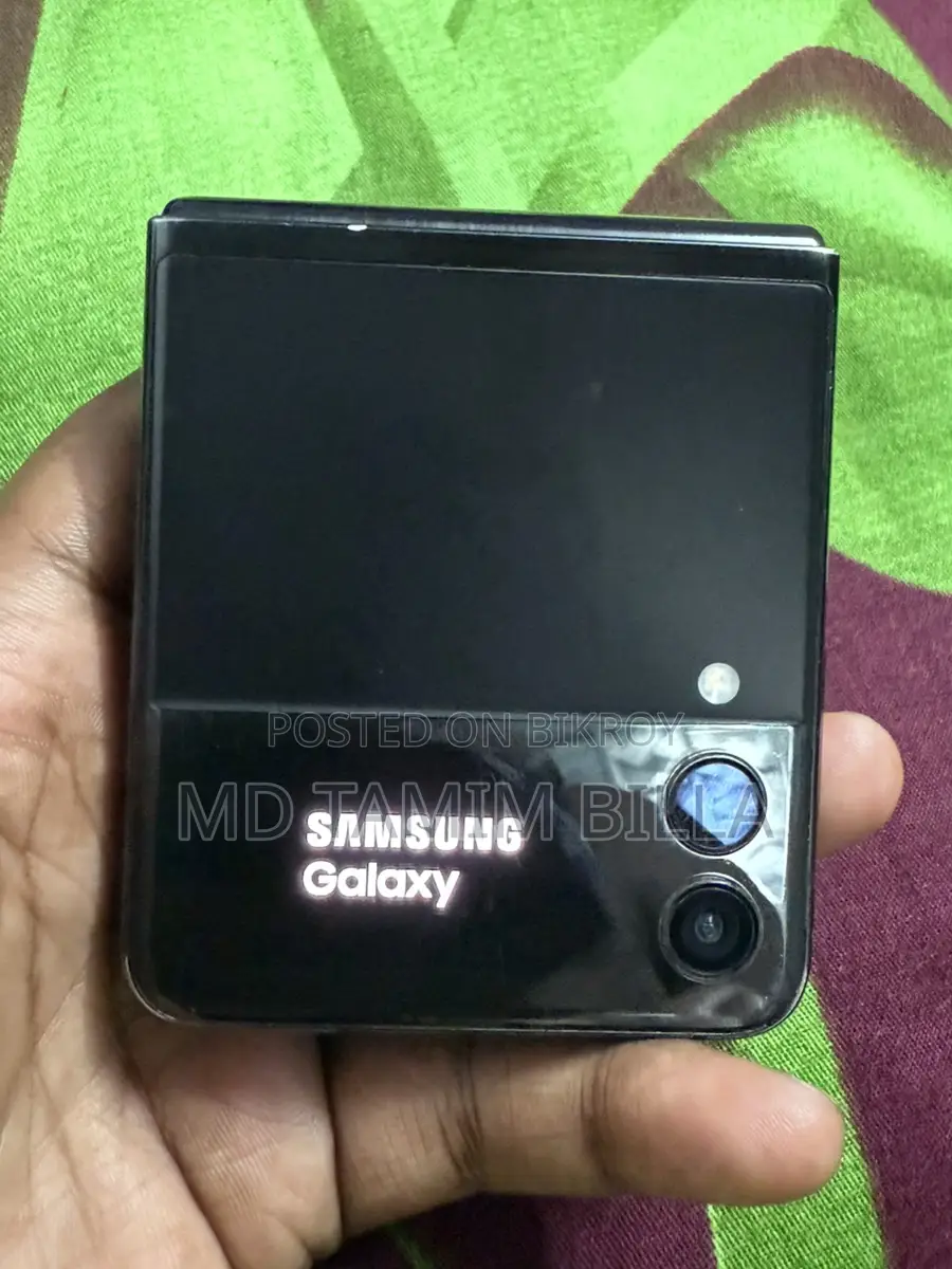 Samsung Galaxy Z Flip3 (Used)