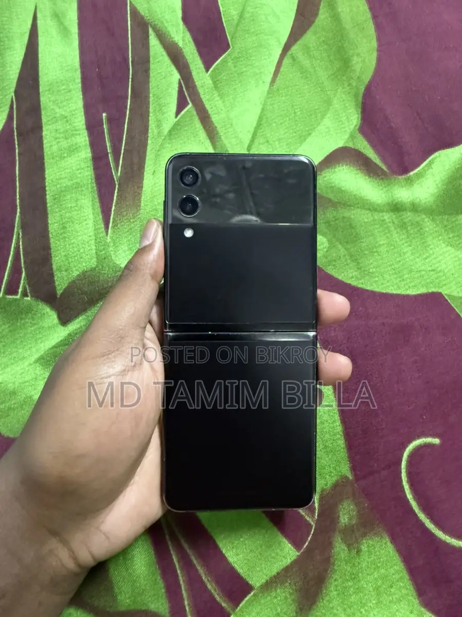 Samsung Galaxy Z Flip3 (Used)