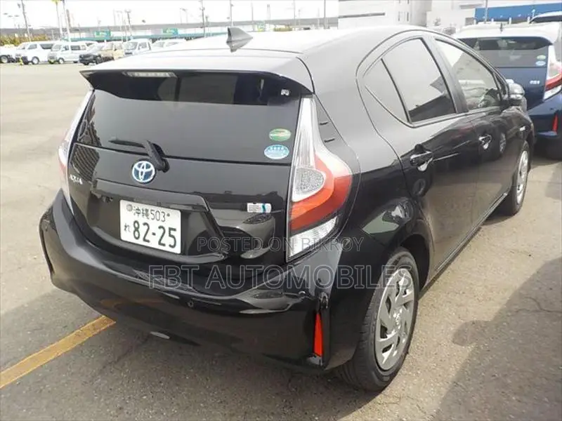 Toyota Aqua S BLACK HYBRID 2019