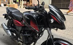 Bajaj Pulsar 150 . 2018