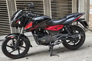 Bajaj Pulsar 150 . 2018