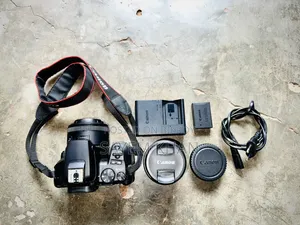Canon 200d Mark II Full Package