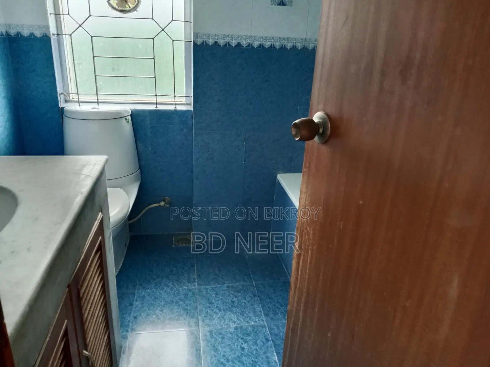 Pretty looking 4 Bed room apt rent in Gulshan