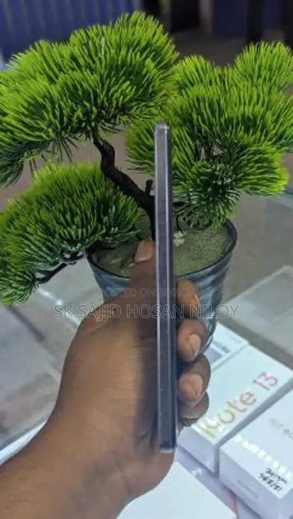 Vivo V27e 8/256 (Used)